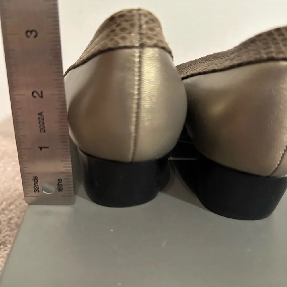 Walking Cradles Women's Taupe Flats, Pewter Leath, 8 1/2N, NWT